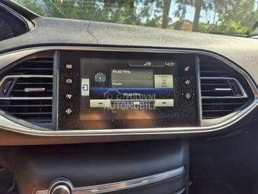 displej za Peugeot 308 od 2014. do 2019. god.