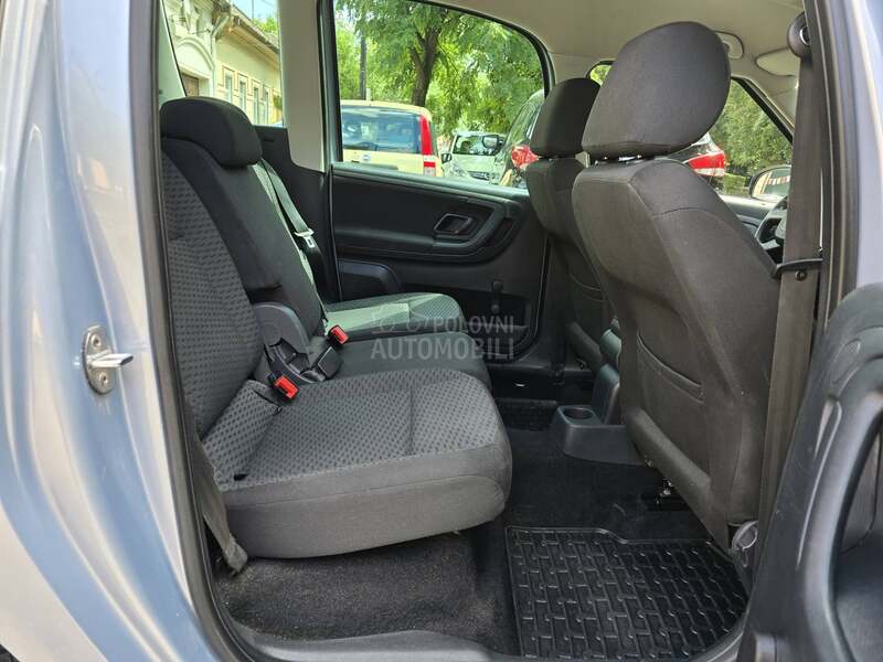 Škoda Roomster 