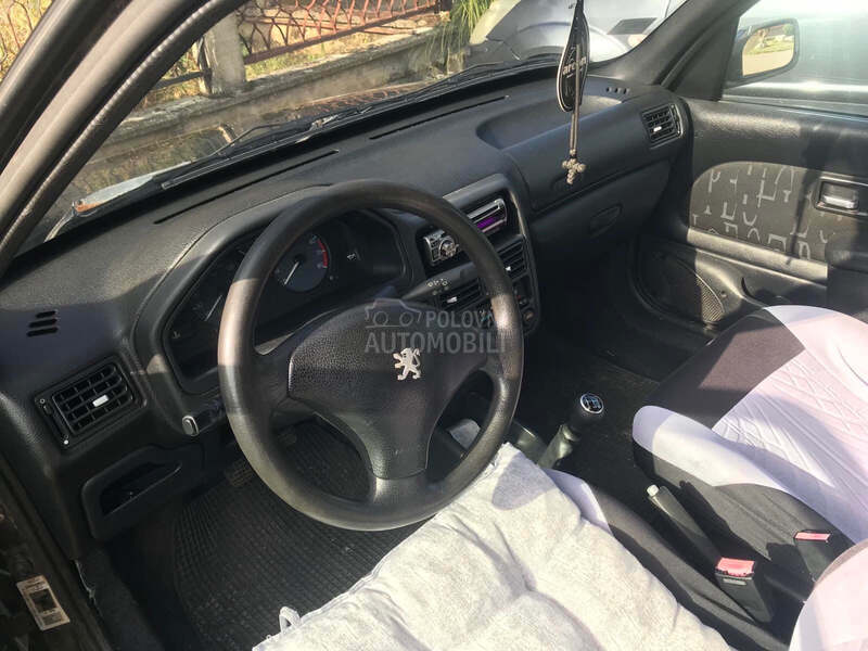 Peugeot 106 