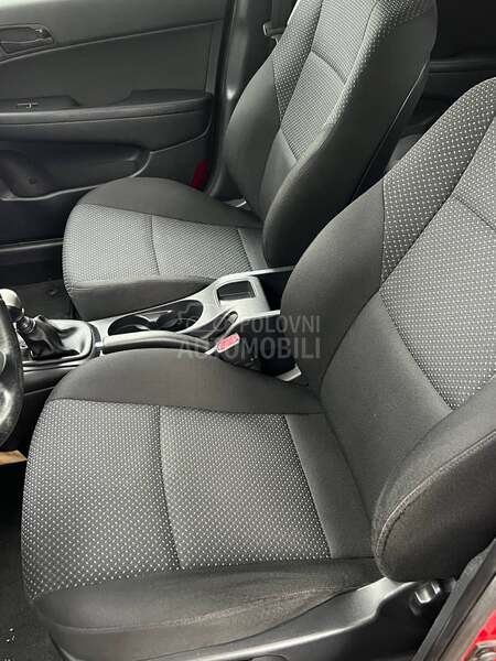 Hyundai i30 1.4 blue drive