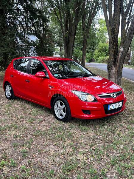 Hyundai i30 1.4 blue drive
