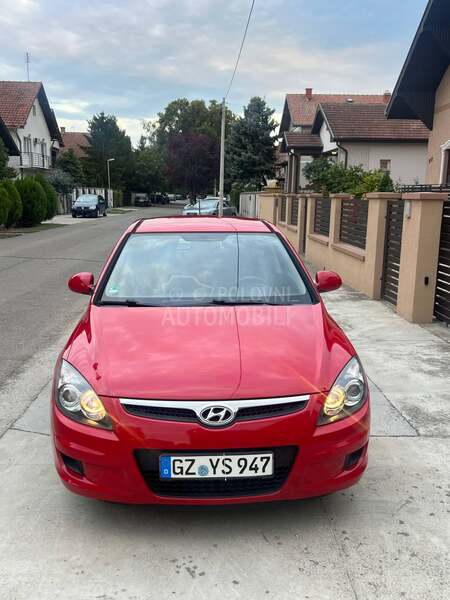Hyundai i30 1.4 blue drive