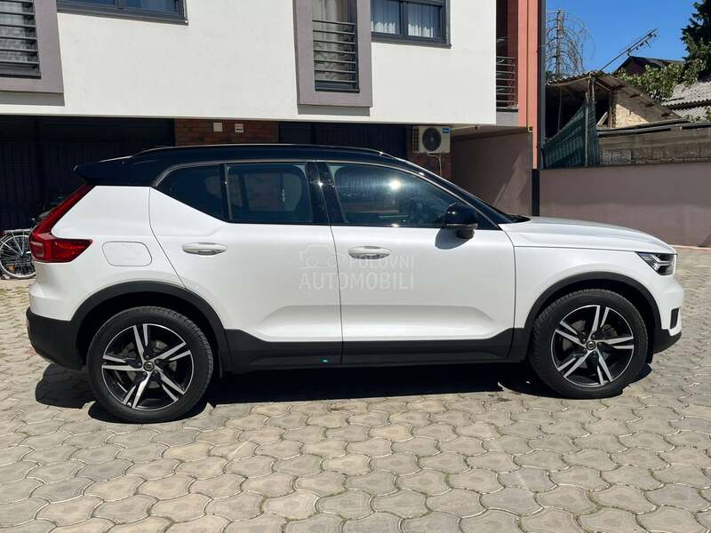 Volvo XC40 2.0/190/4x4/R-Desing