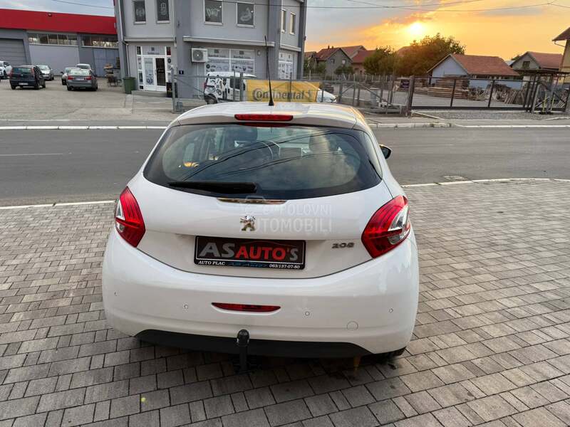 Peugeot 208 