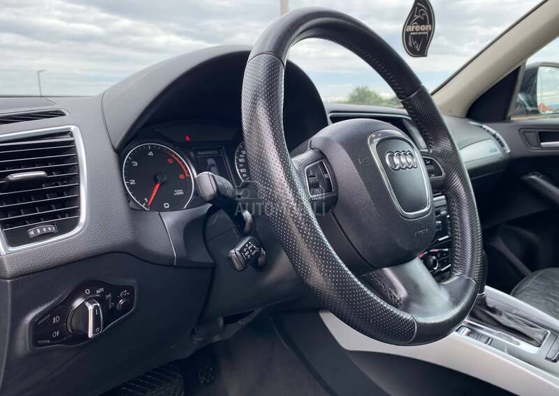 Audi Q5 quattro S line Pano