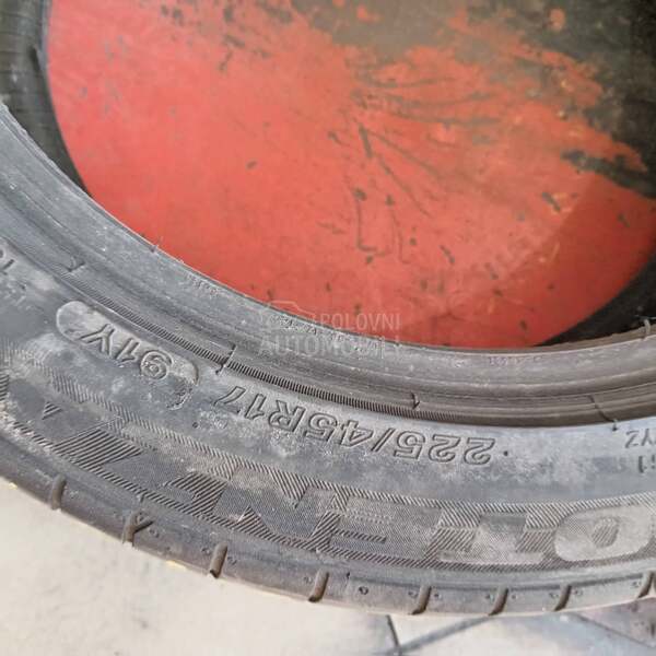 Bridgestone 225/45 R17 Letnja