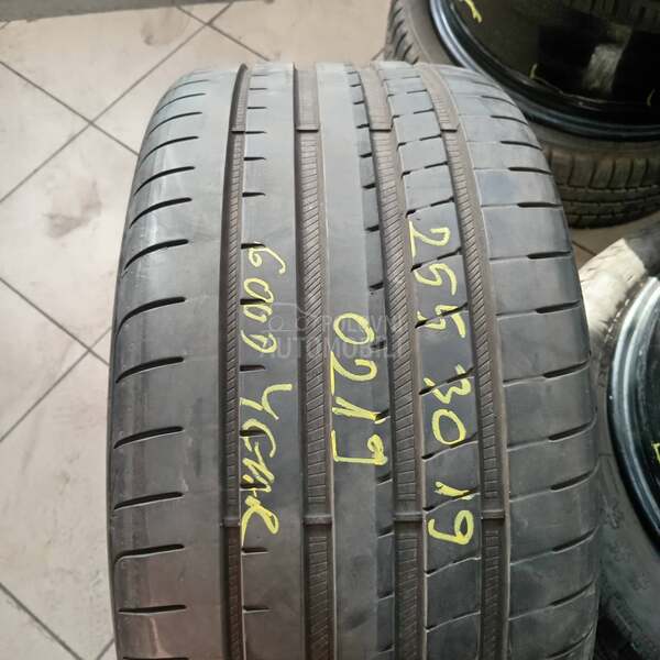 Goodyear 255/30 R19 Letnja