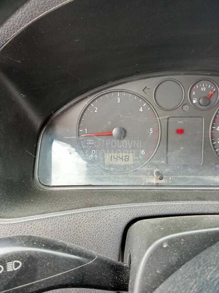 Volkswagen Transporter T5 1.9 TDI