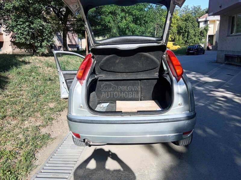 Ford Focus 1.4 16v