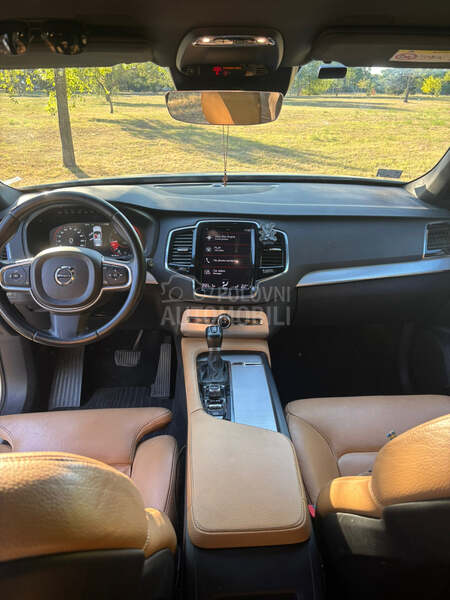 Volvo XC90 D5