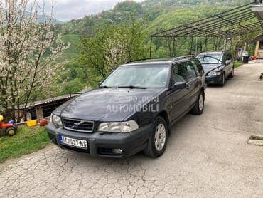 Volvo V70 XC AWD
