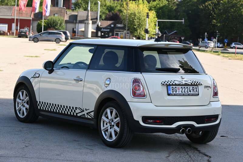 MINI Cooper S 1.6