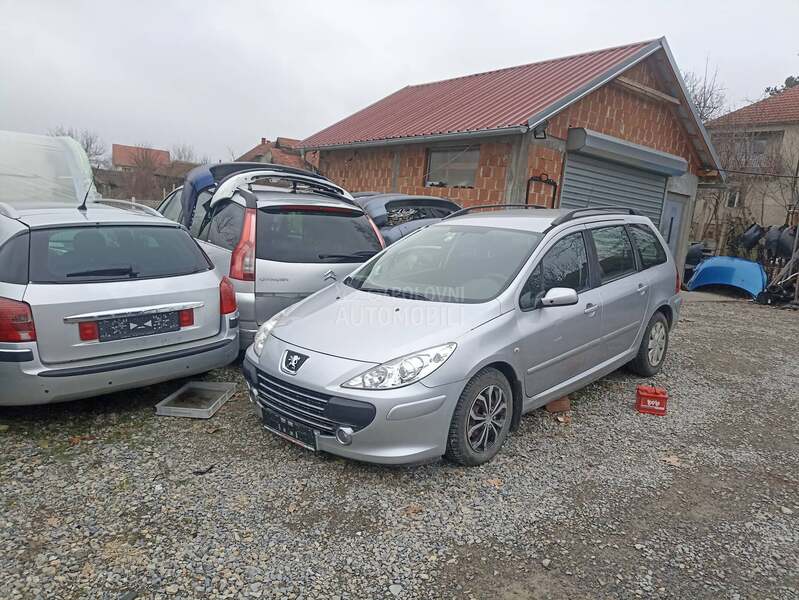 Peugeot 307 -  kompletan auto u delovima