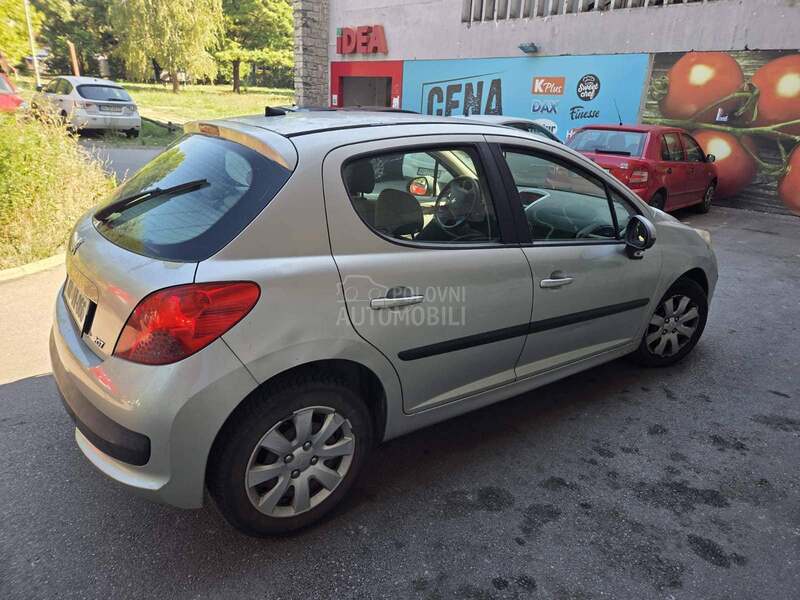 Delovi za Peugeot 207