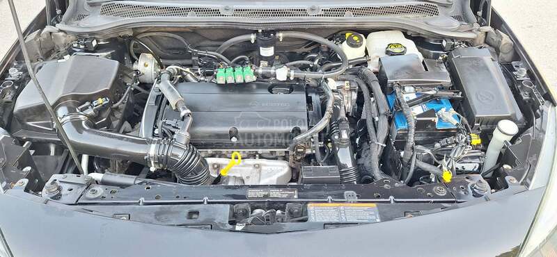 Opel Astra J 1.6  TNG COSMO