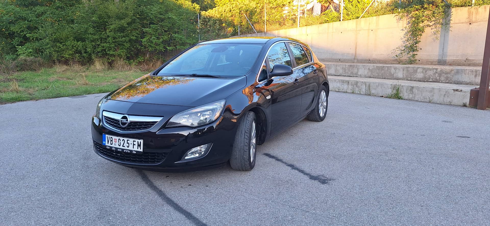 Opel Astra J 1.6  TNG COSMO