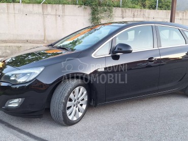 Opel Astra J 1.6  TNG COSMO