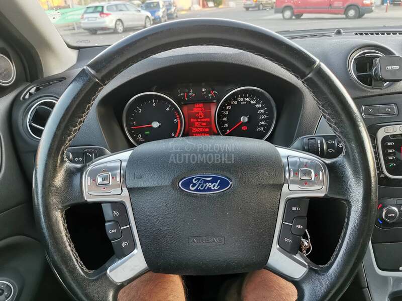 Ford Mondeo 