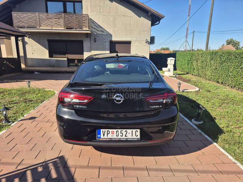 Opel Insignia Grand Sport Matrix