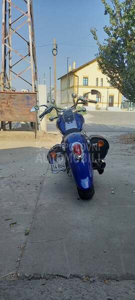 Suzuki Intruder vs 1500