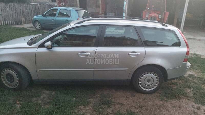 Volvo V50 