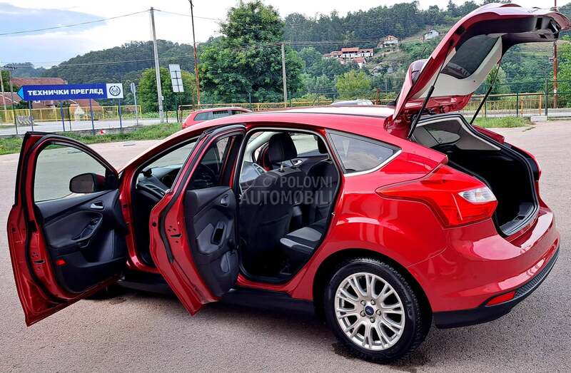 Ford Focus TITANIUM FUL