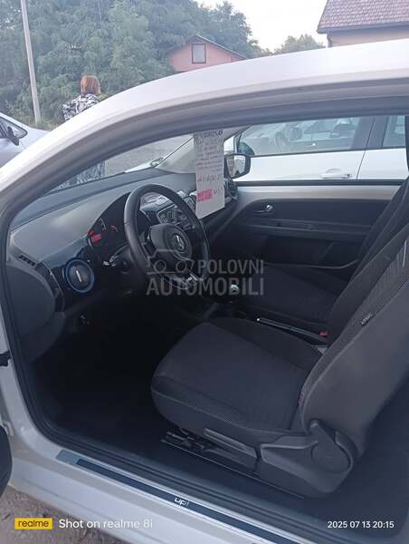 Volkswagen up! 
