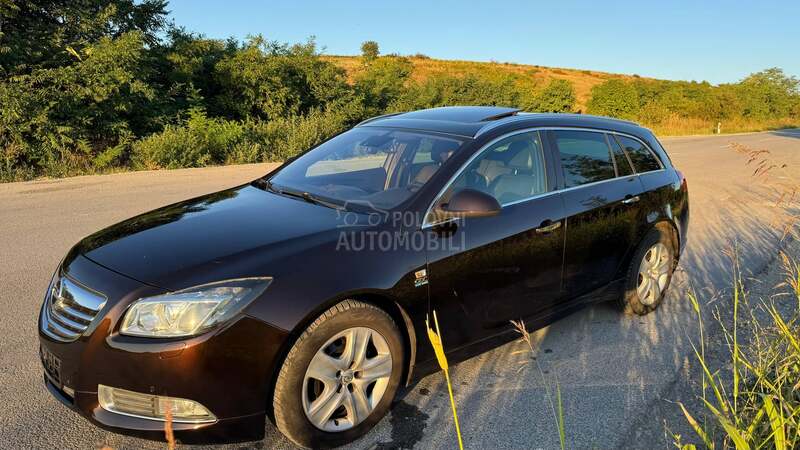 Opel Insignia /2.0D/PANO/F U L