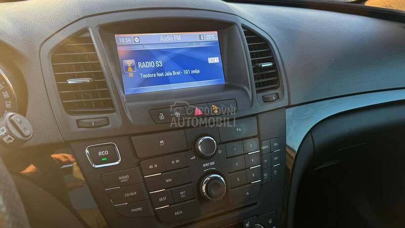 Opel Insignia /2.0D/PANO/F U L