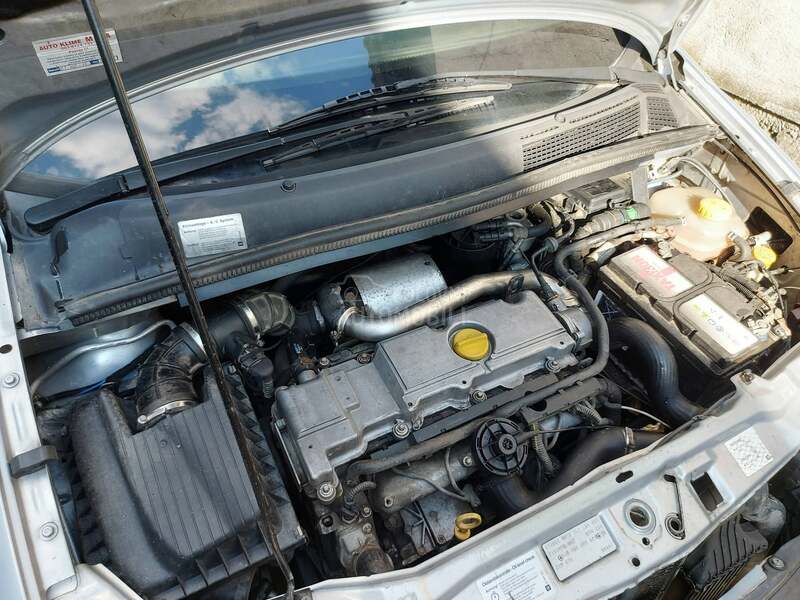 Opel Zafira 2.0 DTi