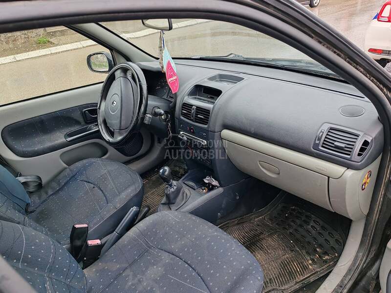 Renault Clio 