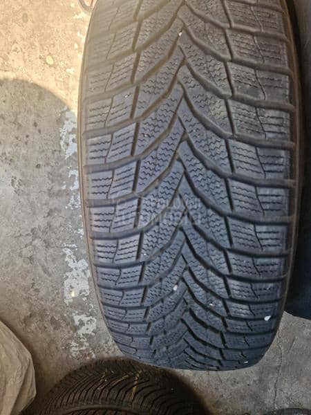 Nexen 225/60 R17 Zimska