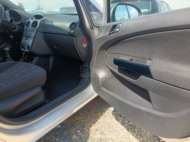 Opel Corsa D 