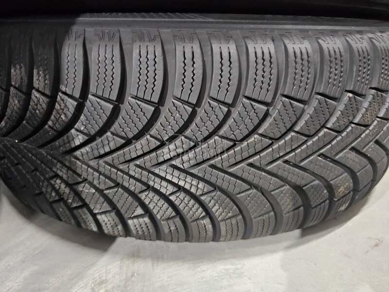 Maxxis 215/55 R18 Zimska