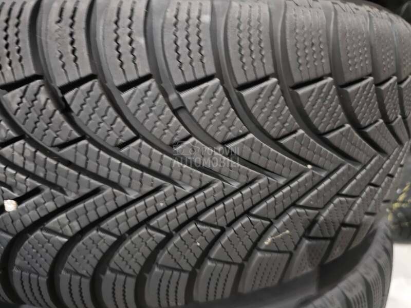 Maxxis 215/55 R18 Zimska