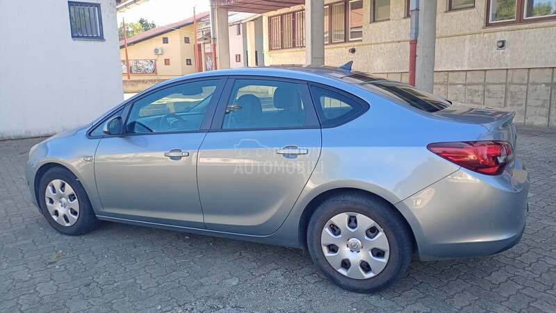 Opel Astra J 1.7 CDTI