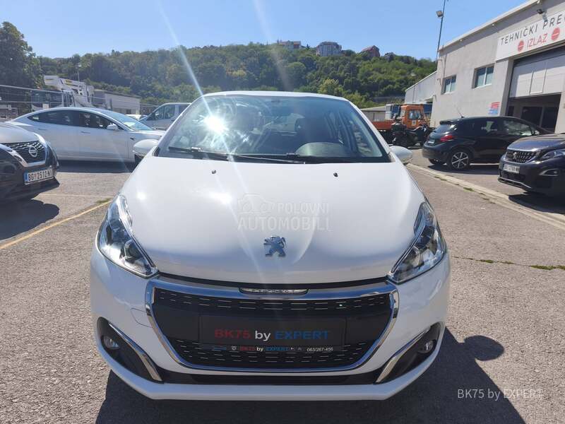 Peugeot 208 1.4hdi Bez ZAMAJCA