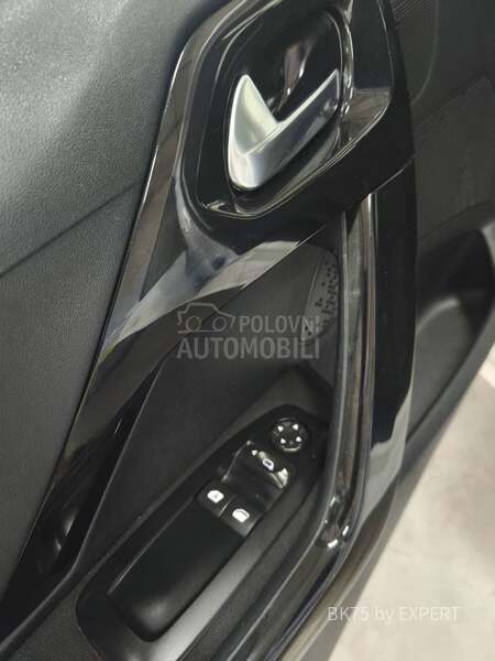 Peugeot 208 1.4hdi Bez ZAMAJCA