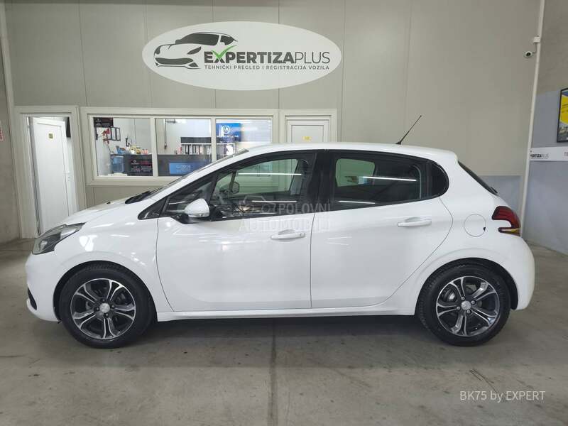 Peugeot 208 1.4hdi Bez ZAMAJCA