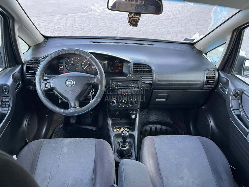 Opel Zafira 