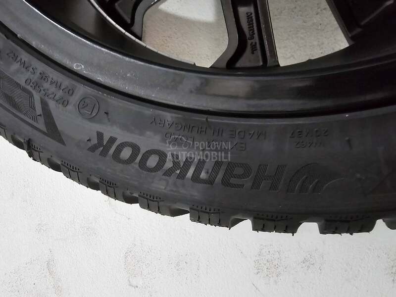 Hankook 205/45 R17 Zimska
