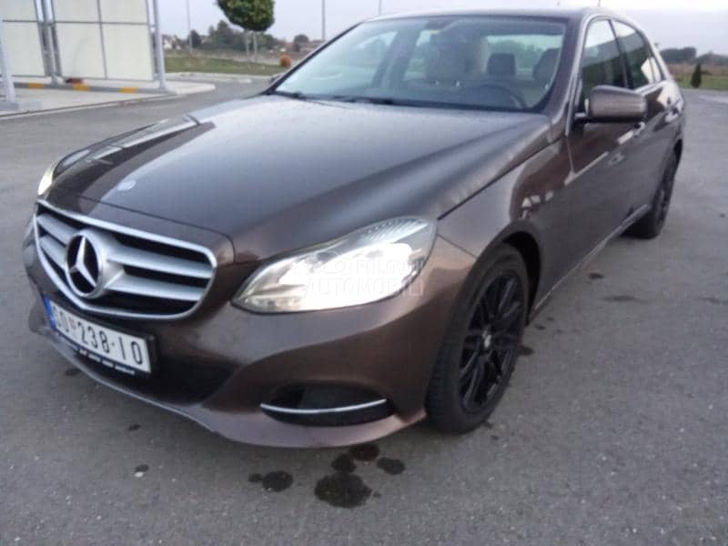 Mercedes Benz E 200 snizeno