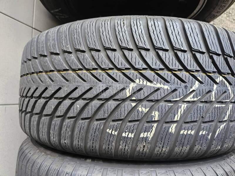 Nokian 275/50 R20 Zimska