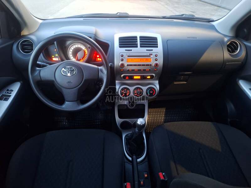 Toyota Urban Cruiser 1.3 VVTI NOVA