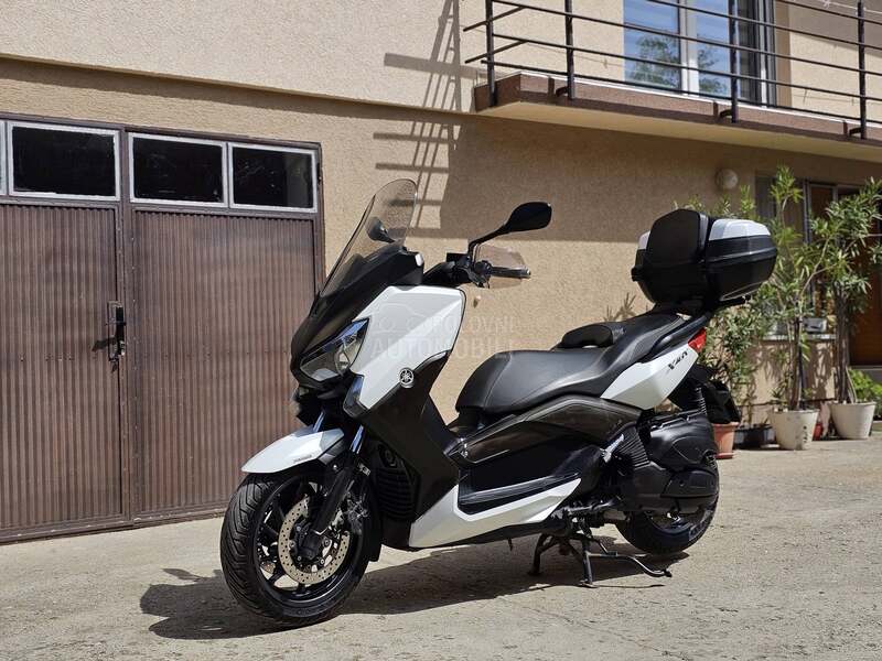 Yamaha X Max 400