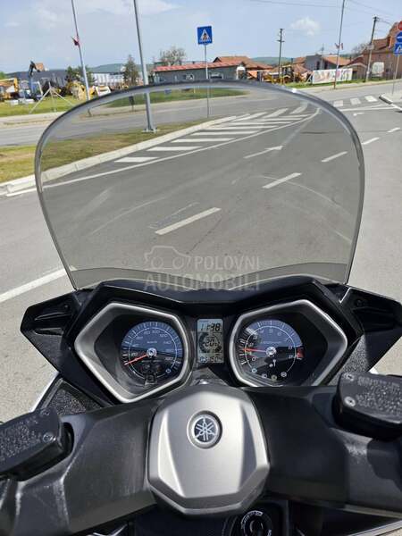 Yamaha X Max 400