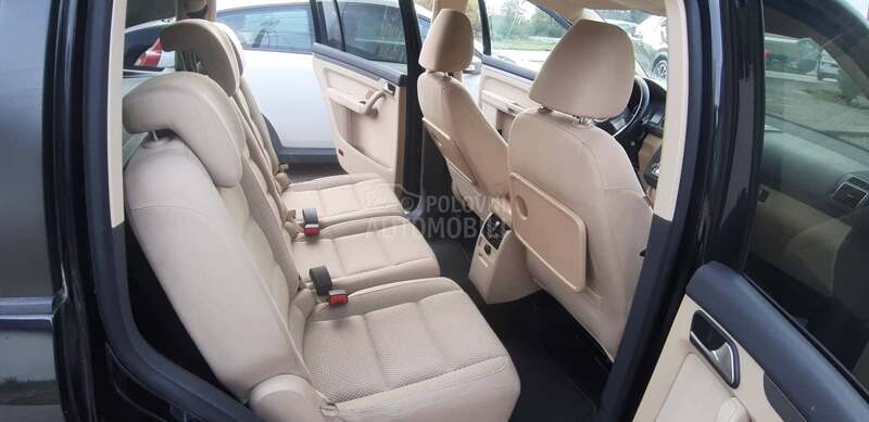 Volkswagen Touran 1.4tsi cng