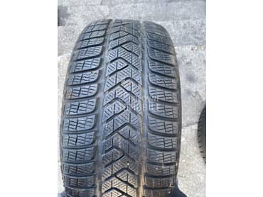 Pirelli 235/35 R19 Zimska