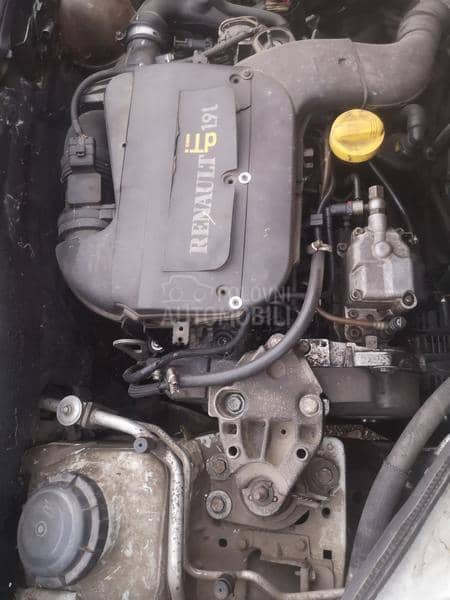 Renault Kangoo 2002. god. -  kompletan auto u delovima