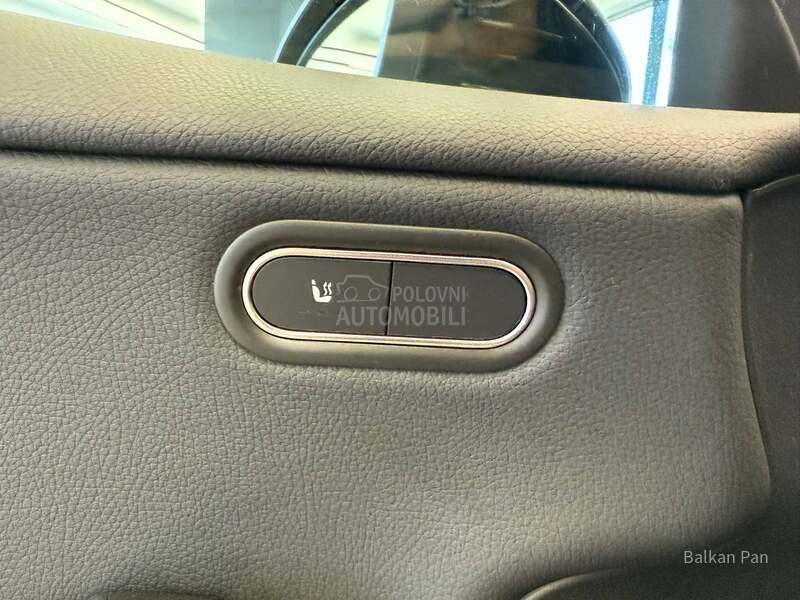 Mercedes Benz CLA 180 